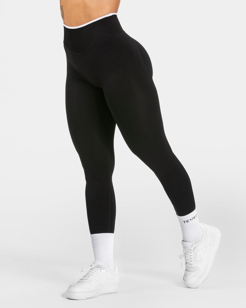Contrastline Sculpt Scrunch Leggings "Schwarz"
