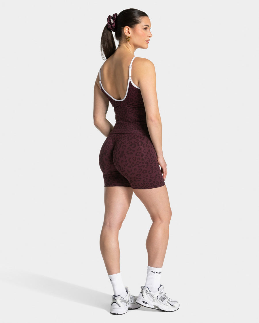 Contrastline Sculpt Scrunch Shorts "Leo Merlot"