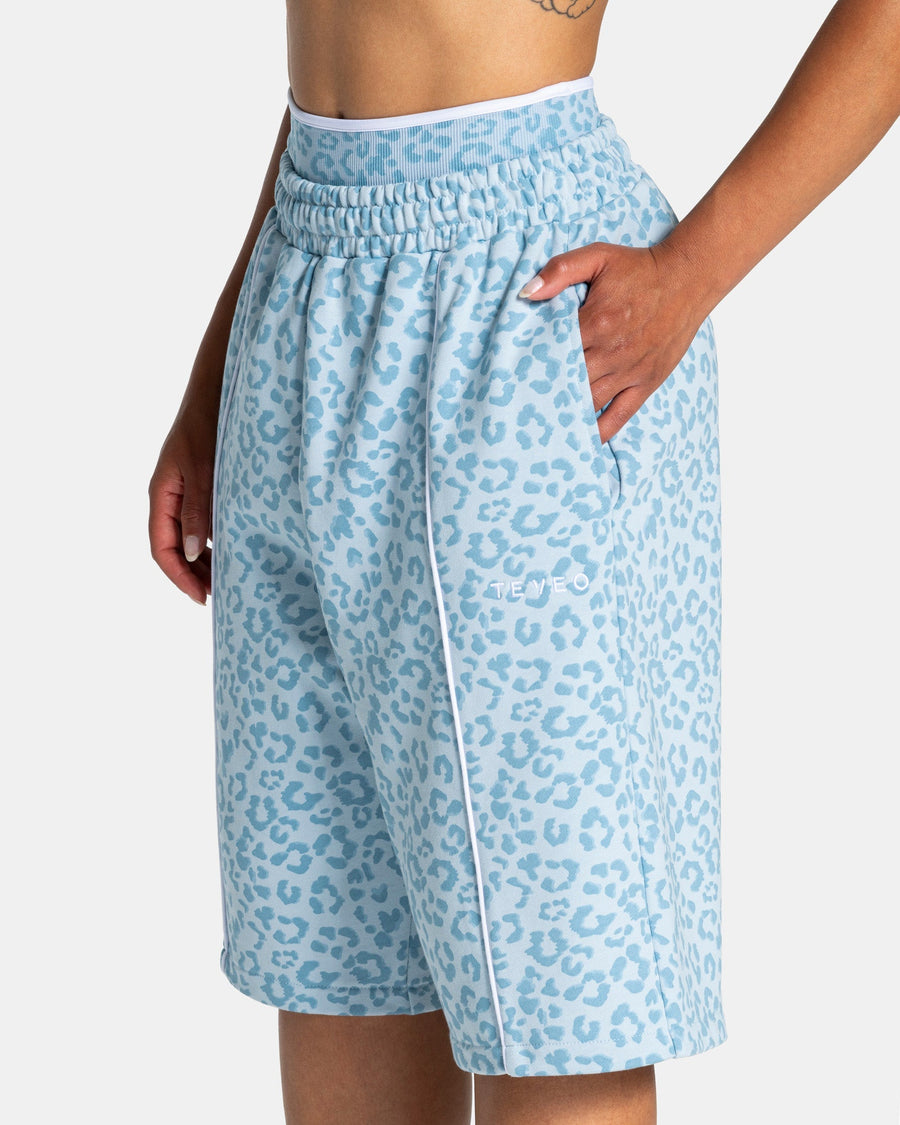 Contrastline Oversized Jorts "Leo Babyblau"