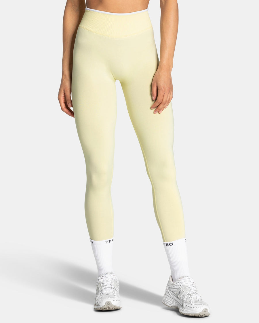 Contrastline Sculpt Scrunch Leggings "Butter Yellow"